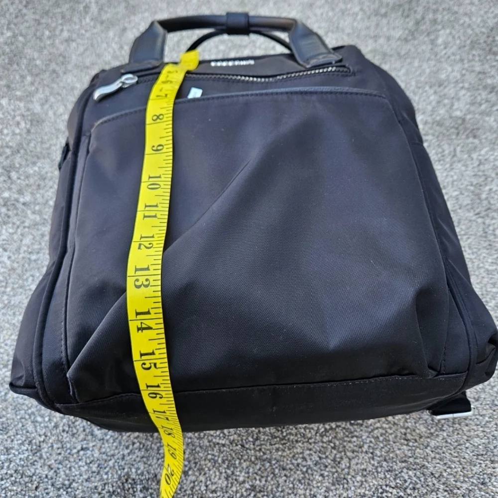 Baggallini Soho Backpack Black Laptop Purse Bag Carry On Travel Flight RFID EUC